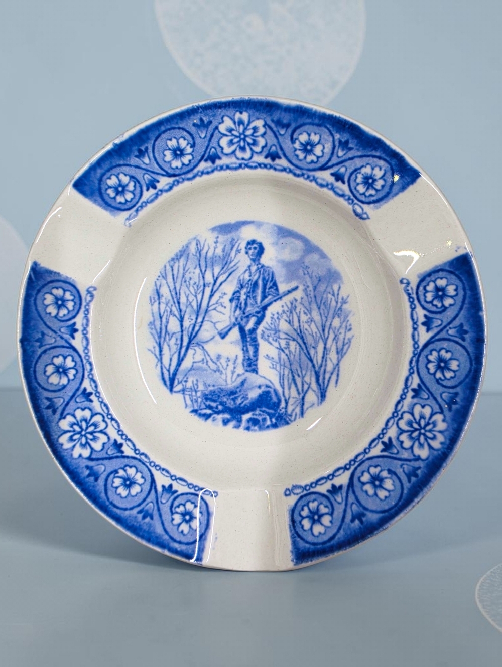 Wedgwood Glazed Blue Minute Man Ashtray Captain Parker Floral Border Vintage